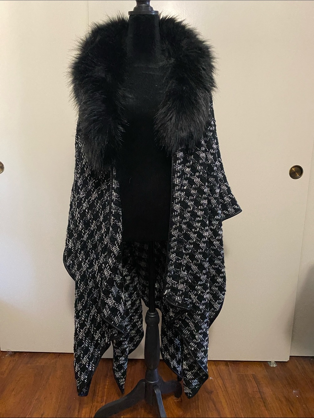 Black & White Plaid Faux Fur Collar Draped Sweater Wrap with Shiny Silver Thread